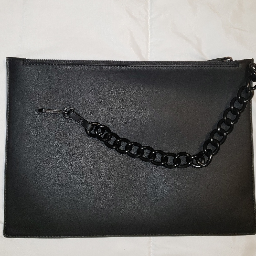 Kendall + Kylie clutch - Picture 3 of 8